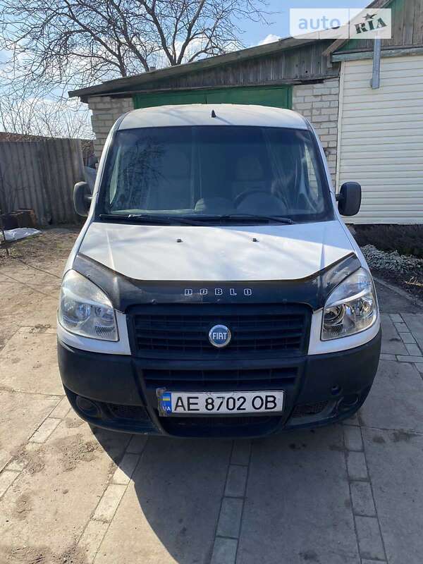 Вантажний фургон Fiat Doblo 2009 в Лозовій