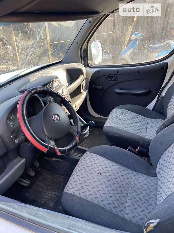 Вантажний фургон Fiat Doblo 2009 в Лозовій