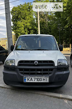 Грузовой фургон Fiat Doblo 2005 в Черновцах