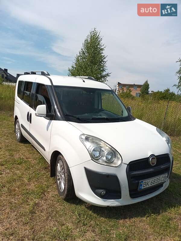 Минивэн Fiat Doblo 2011 в Ровно