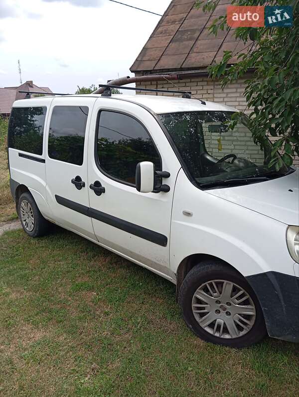 Минивэн Fiat Doblo 2008 в Луцке