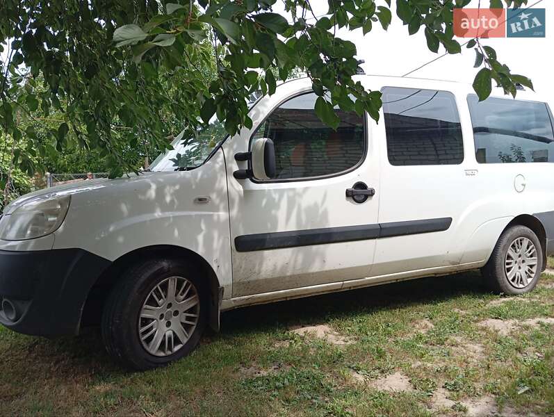 Минивэн Fiat Doblo 2008 в Луцке