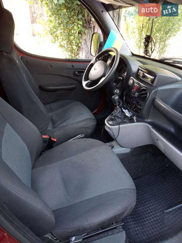Минивэн Fiat Doblo 2011 в Запорожье фото 4 Минивэн Fiat Doblo 2011 в Запорожье