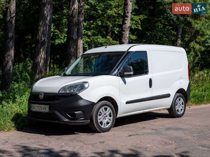 Грузовой фургон Fiat Doblo 2016 в Ровно