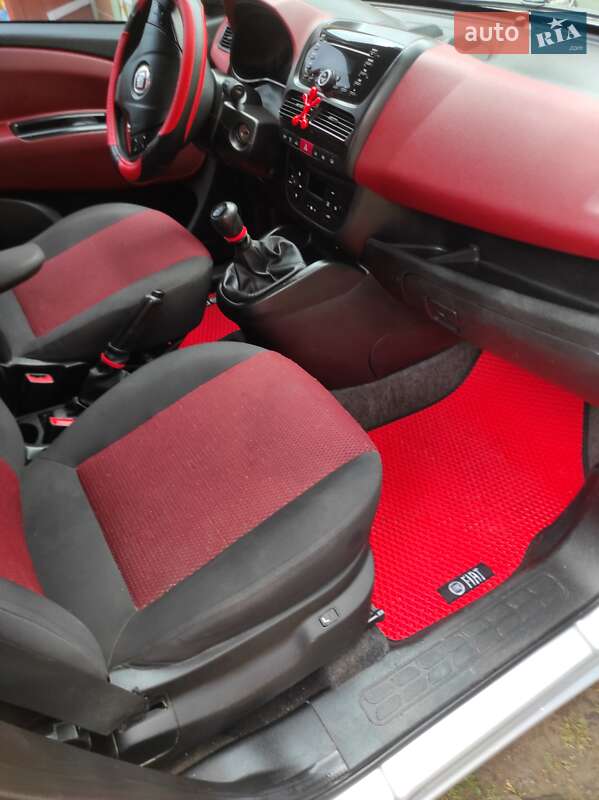 Минивэн Fiat Doblo 2012 в Ровно