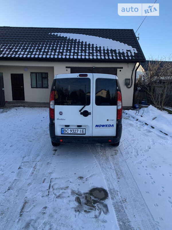 Минивэн Fiat Doblo 2009 в Львове