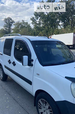 Минивэн Fiat Doblo 2008 в Киеве