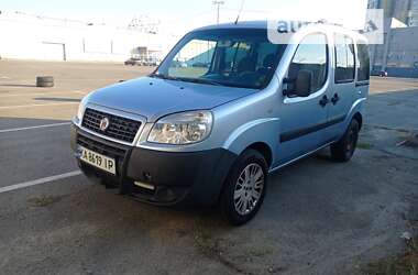 Минивэн Fiat Doblo 2008 в Киеве