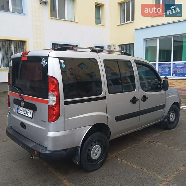 Минивэн Fiat Doblo 2007 в Киеве
