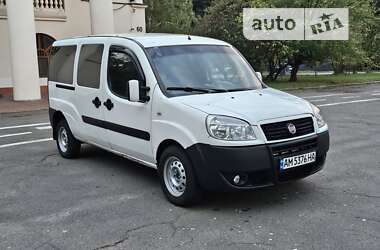 Минивэн Fiat Doblo 2009 в Киеве