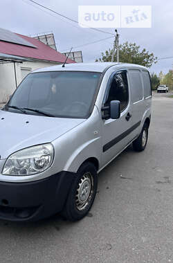 Вантажний фургон Fiat Doblo 2011 в Києві