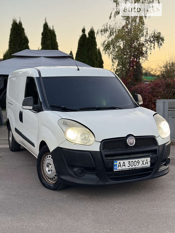 Fiat Doblo 2012
