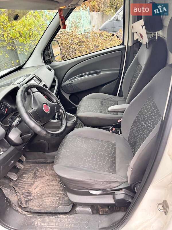 Грузовой фургон Fiat Doblo 2010 в Николаеве