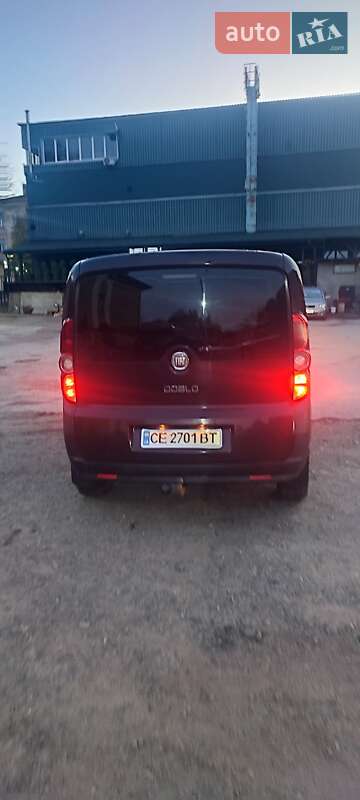Мінівен Fiat Doblo 2010 в Чернівцях фото 14 Мінівен Fiat Doblo 2010 в Чернівцях