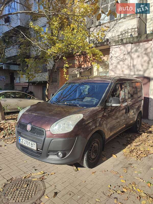 Мінівен Fiat Doblo 2010 в Чернівцях фото Мінівен Fiat Doblo 2010 в Чернівцях