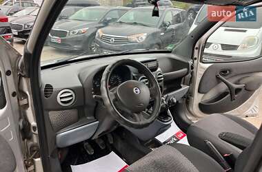 Минивэн Fiat Doblo 2004 в 