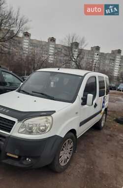 Минивэн Fiat Doblo 2009 в 