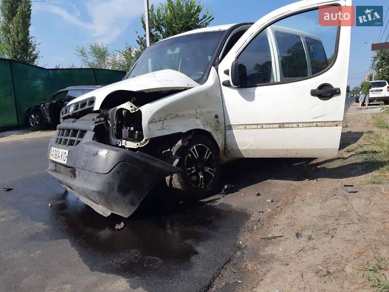 Минивэн Fiat Doblo 2001 в Киеве