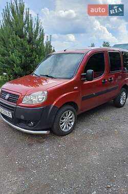 Мінівен Fiat Doblo 2009 в Києві