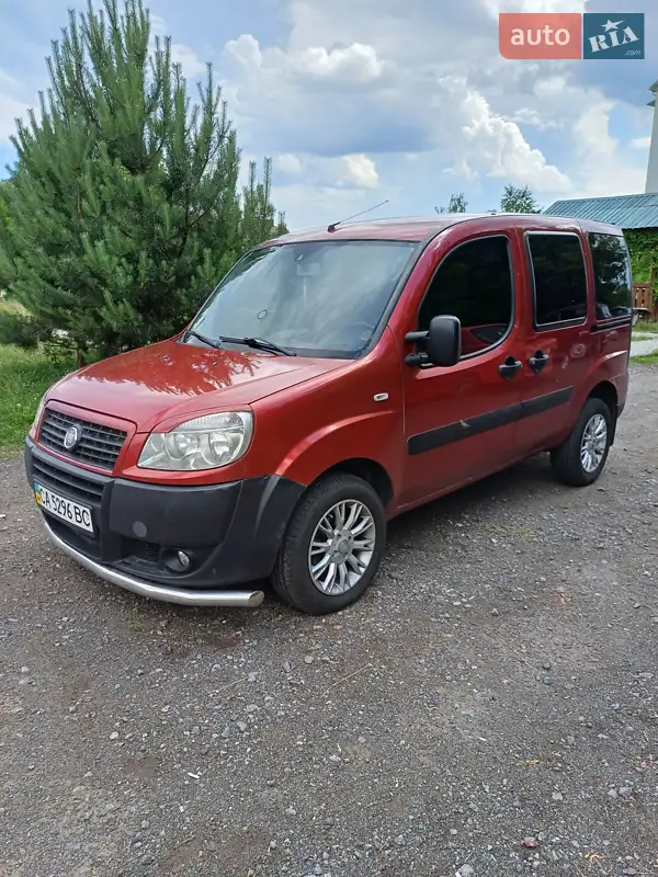 Минивэн Fiat Doblo 2009 в 