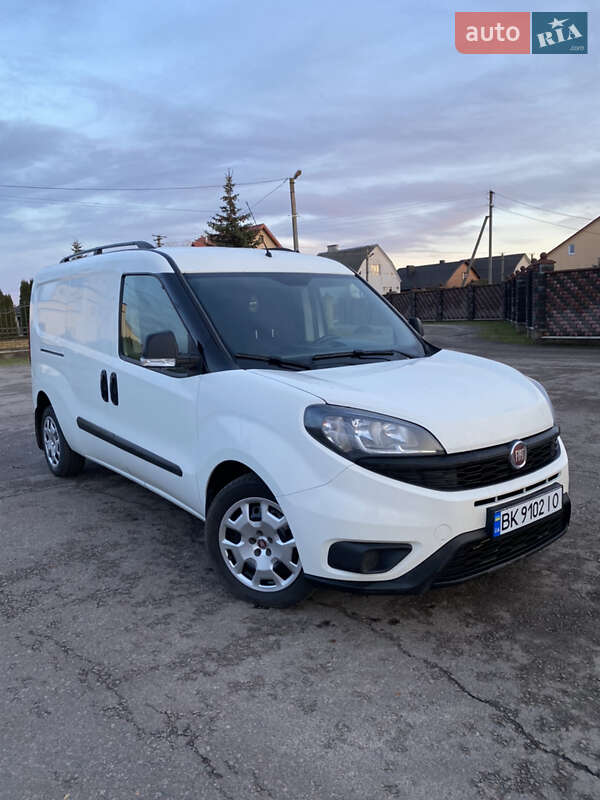 Вантажний фургон Fiat Doblo 2018 в Рівному