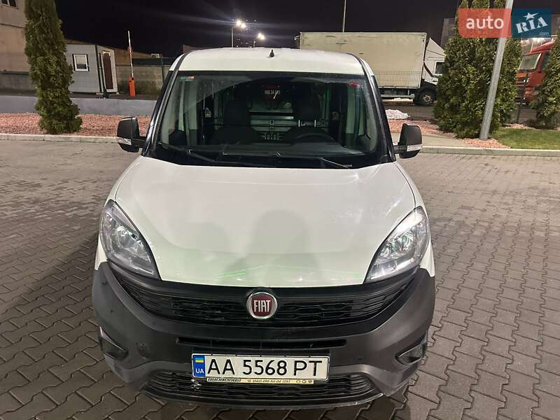 Вантажний фургон Fiat Doblo 2017 в Києві