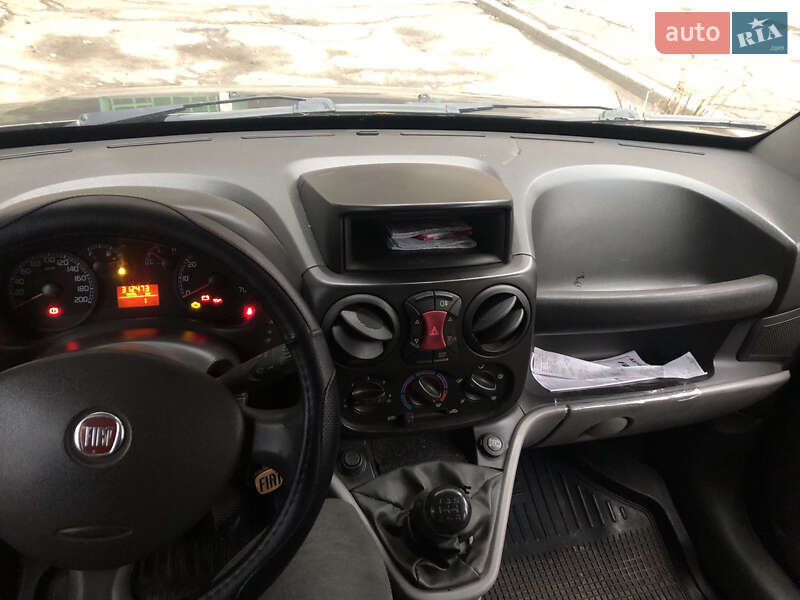 Минивэн Fiat Doblo 2008 в Днепре