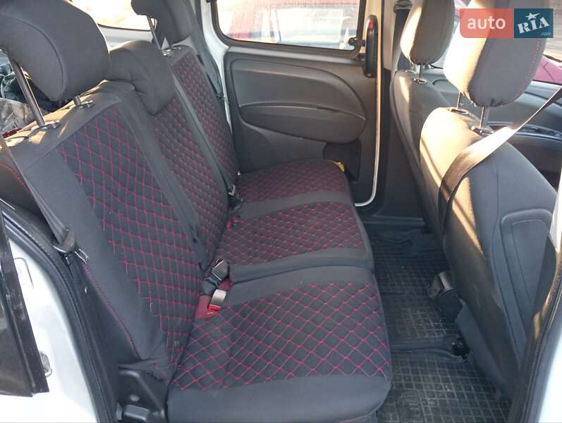 Минивэн Fiat Doblo 2010 в Житомире