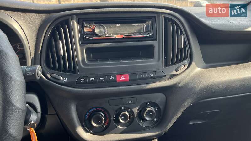 Грузовой фургон Fiat Doblo 2015 в Николаеве