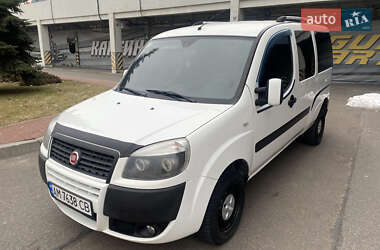 Минивэн Fiat Doblo 2008 в Киеве