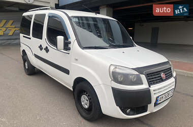 Минивэн Fiat Doblo 2008 в Киеве