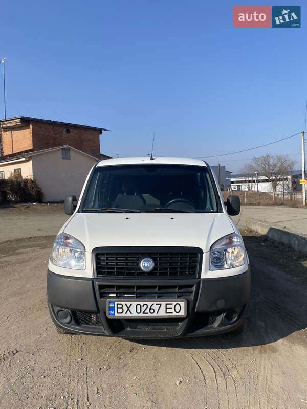 Вантажопасажирський фургон Fiat Doblo 2006 в Хмельницькому