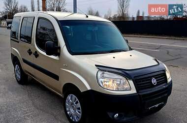 Минивэн Fiat Doblo 2008 в Киеве