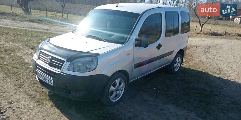 Минивэн Fiat Doblo 2012 в 