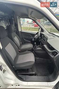Грузовой фургон Fiat Doblo 2017 в 