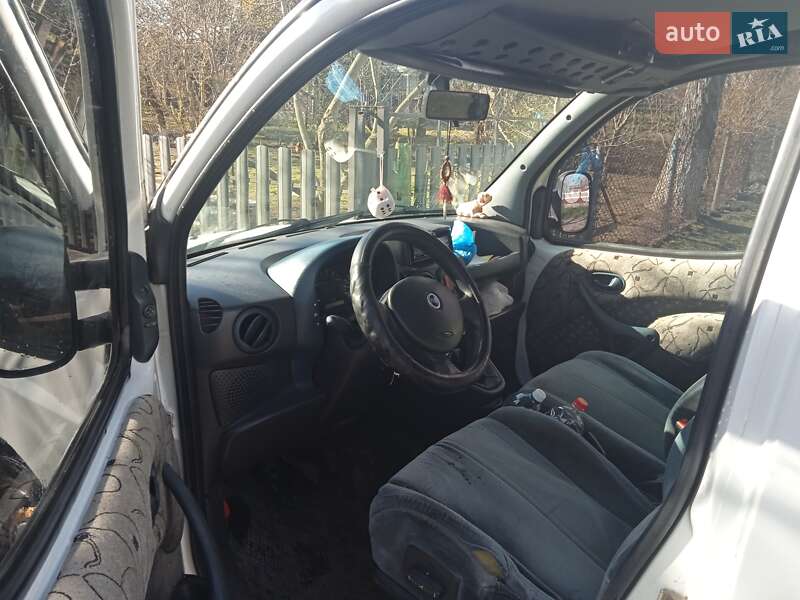 Минивэн Fiat Doblo 2003 в Владимире