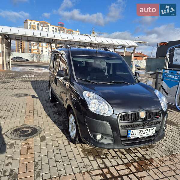 Минивэн Fiat Doblo 2011 в 
