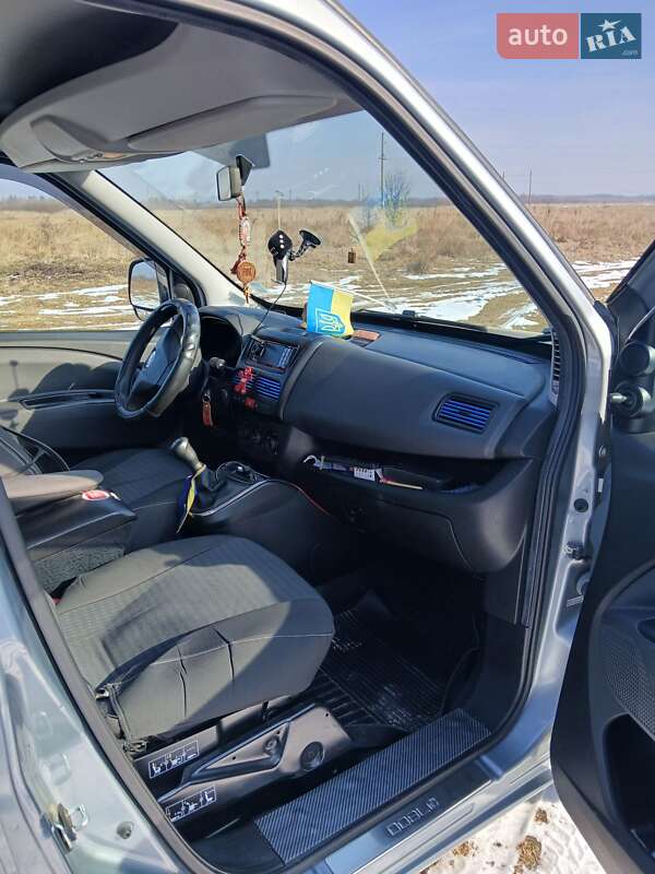 Минивэн Fiat Doblo 2010 в Олевске