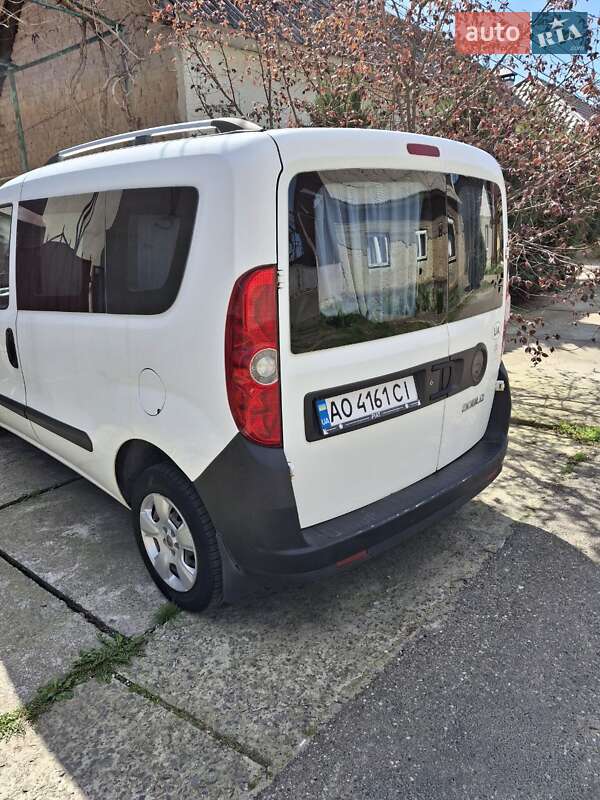 Мінівен Fiat Doblo 2010 в Виноградові