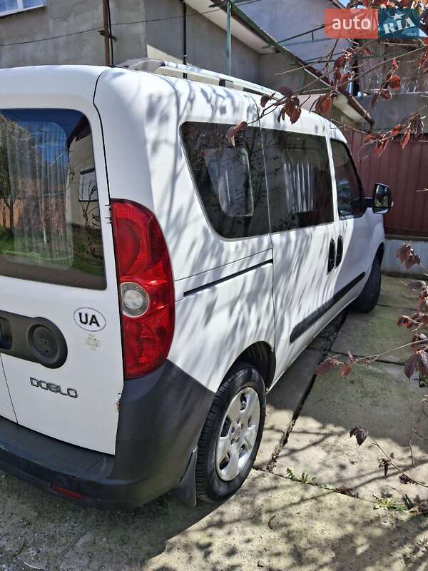 Мінівен Fiat Doblo 2010 в Виноградові