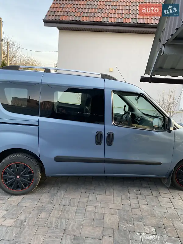 Минивэн Fiat Doblo 2010 в 