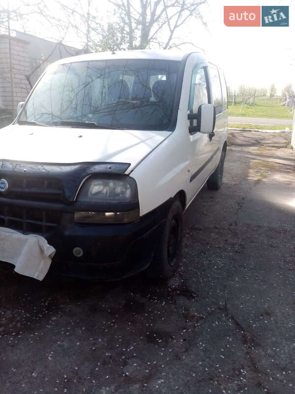 Минивэн Fiat Doblo 2004 в 
