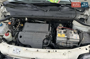 Грузовой фургон Fiat Doblo 2005 в 