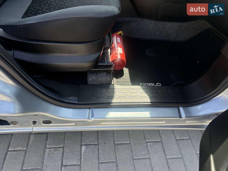 Мінівен Fiat Doblo 2014 в Луцьку