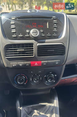 Мінівен Fiat Doblo 2014 в 