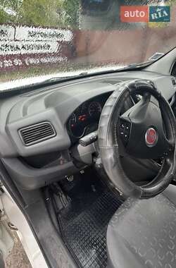 Вантажний фургон Fiat Doblo 2012 в 