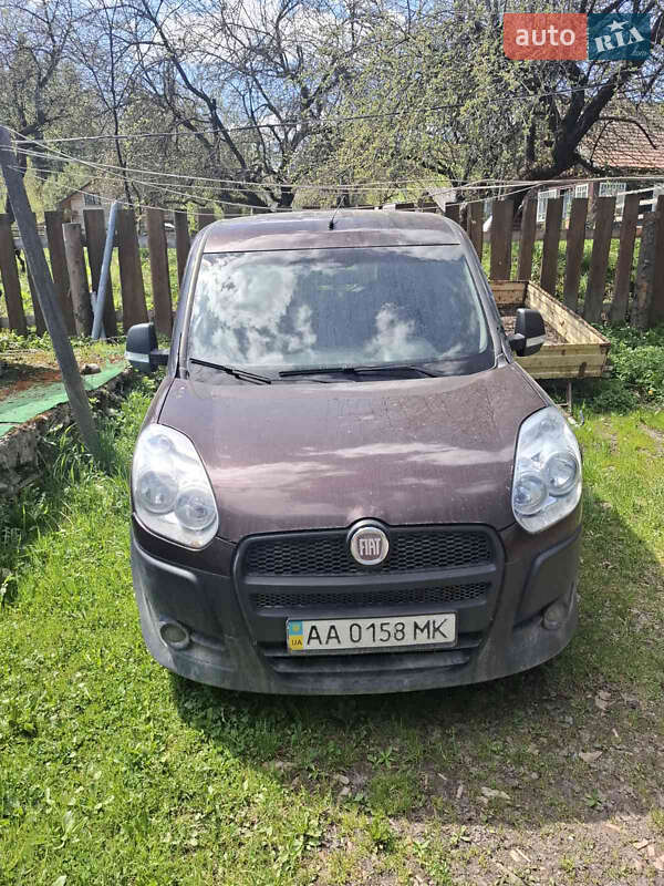 Fiat Doblo 2012