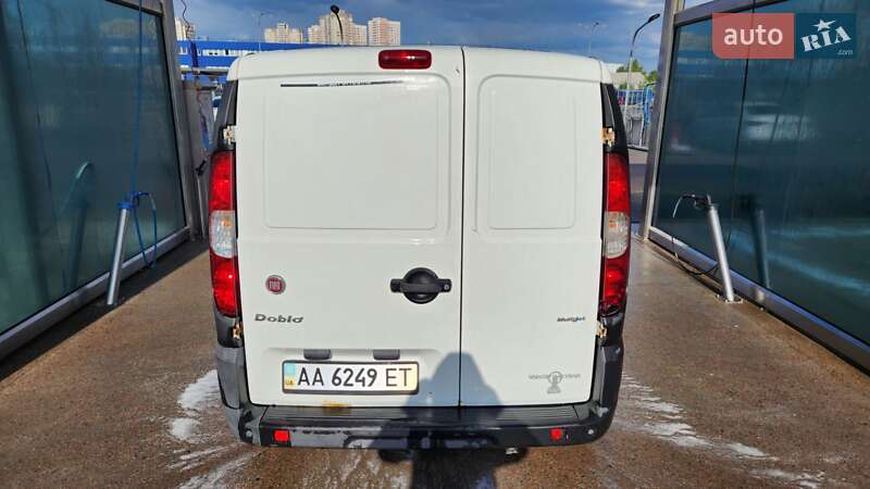 Вантажний фургон Fiat Doblo 2006 в Києві