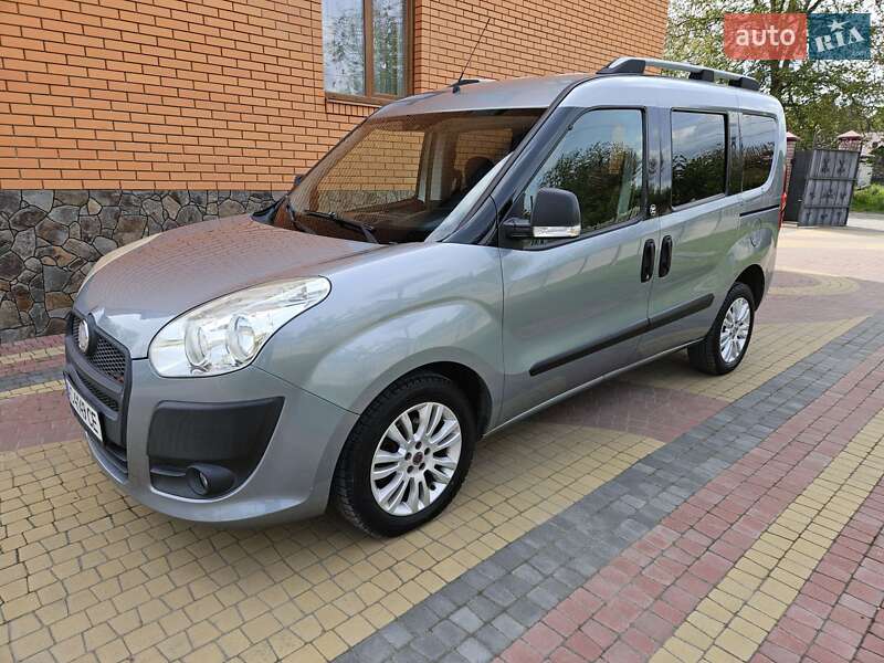 Минивэн Fiat Doblo 2011 в 