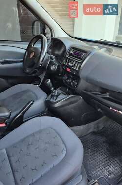 Грузопассажирский фургон Fiat Doblo 2010 в 